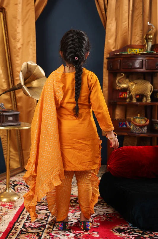 Little Style Icons: Dressing Up Girls with Comfort and Charm