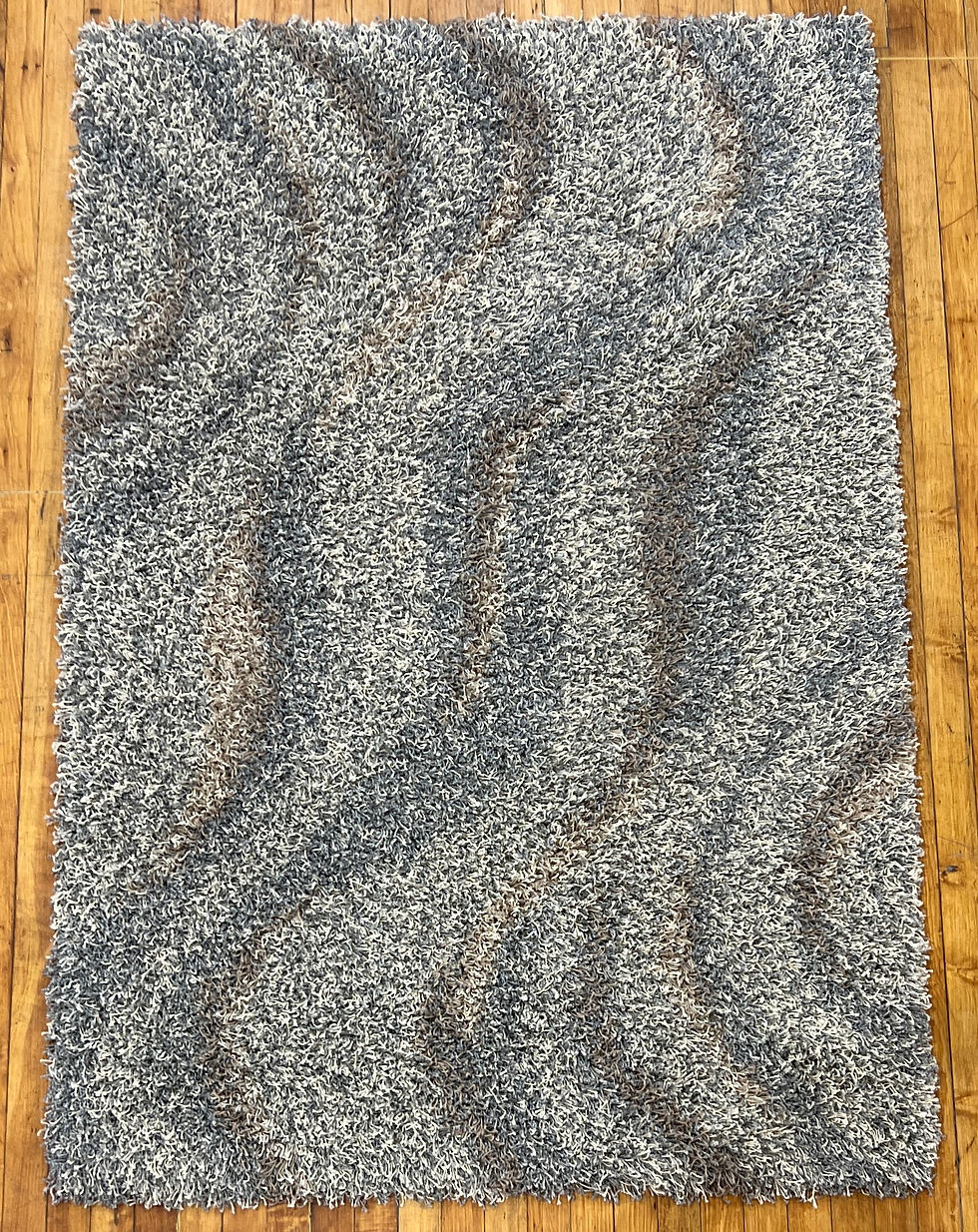 GREY 4' x 5' AREA RUG