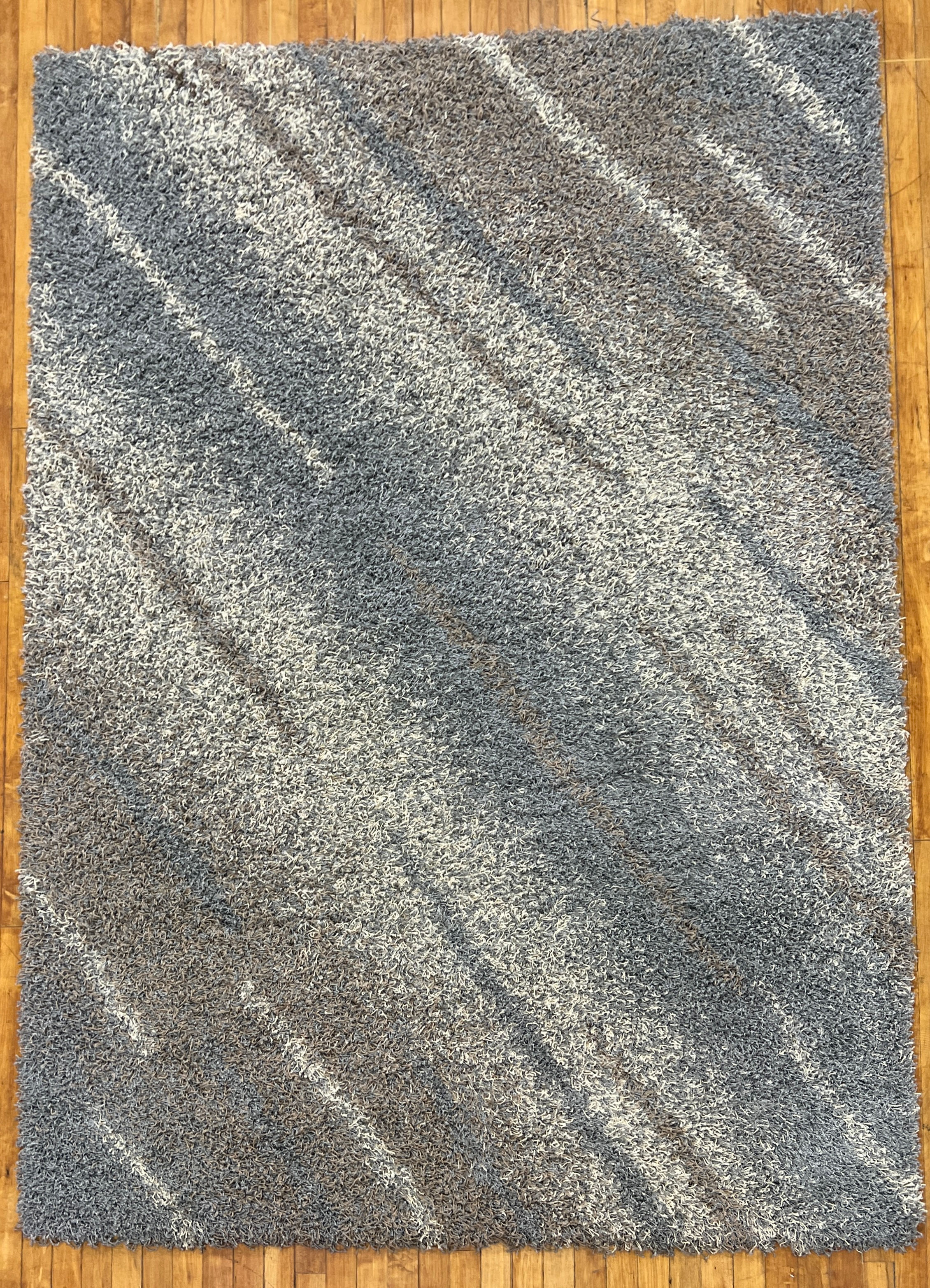 Vertical Shaggy 5' x 7' Area Rug