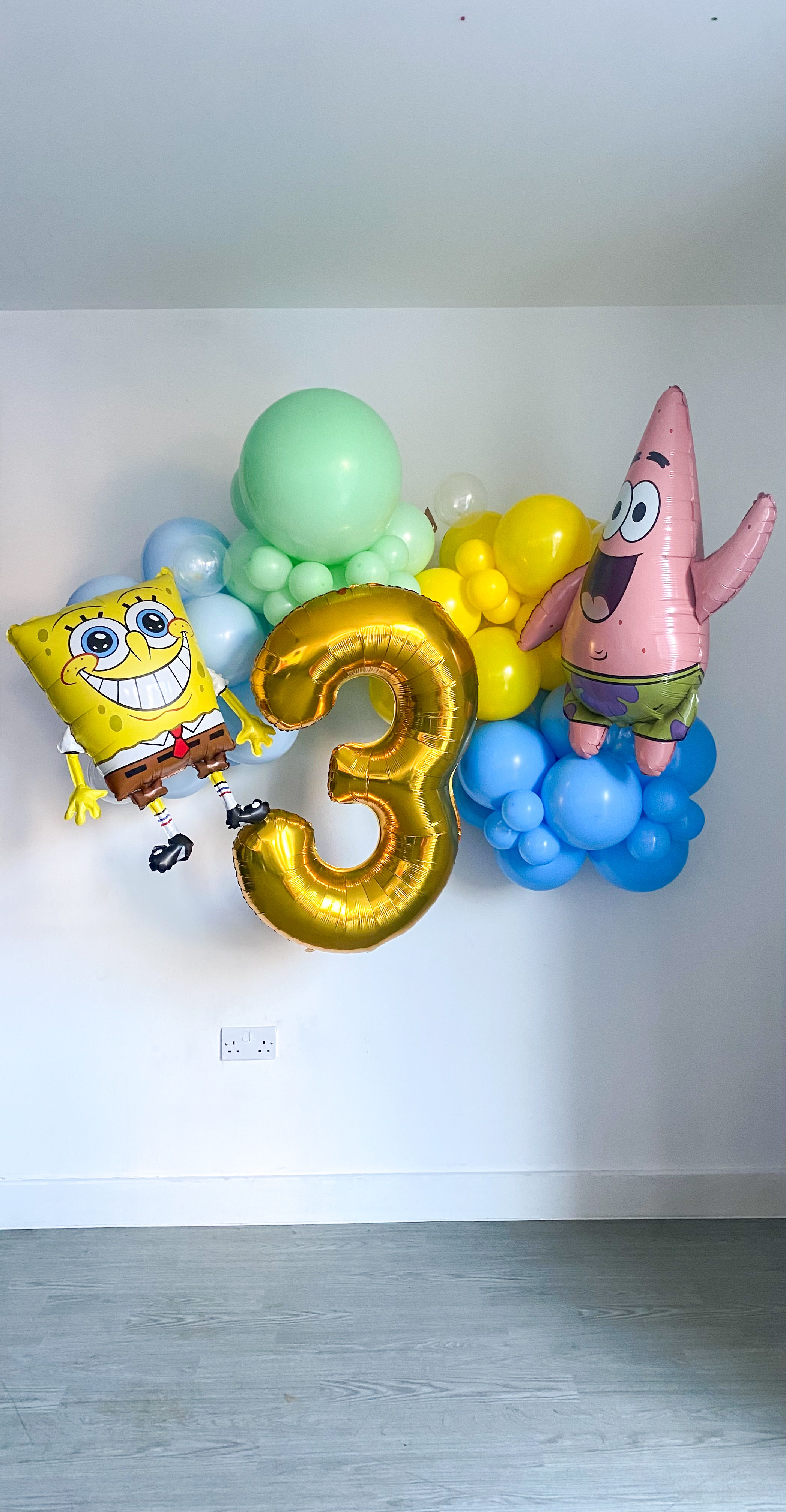 Spongebob Balloon DIY Garland Kit