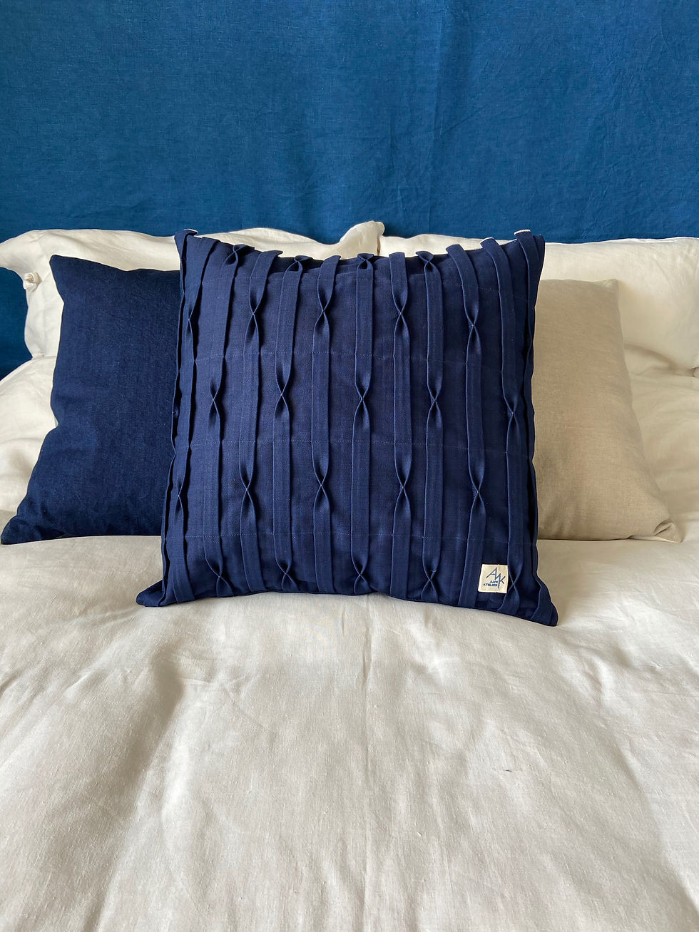 Thumbnail: Pillow indigo origami
