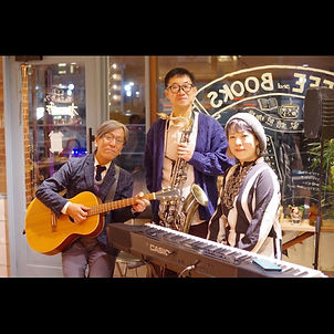 4 秋山知之・片岡ゆき・松本雅也Trio.JPG