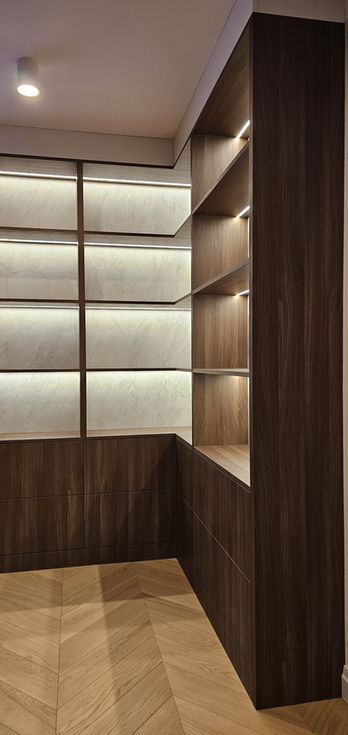 Dom jednorodzinny z indywidualnie zaprojektowanymi meblami