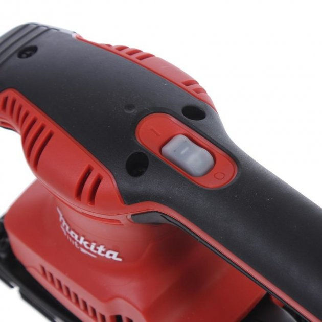 Прев'ю: Вібраційна шліфмашина Makita_M9203