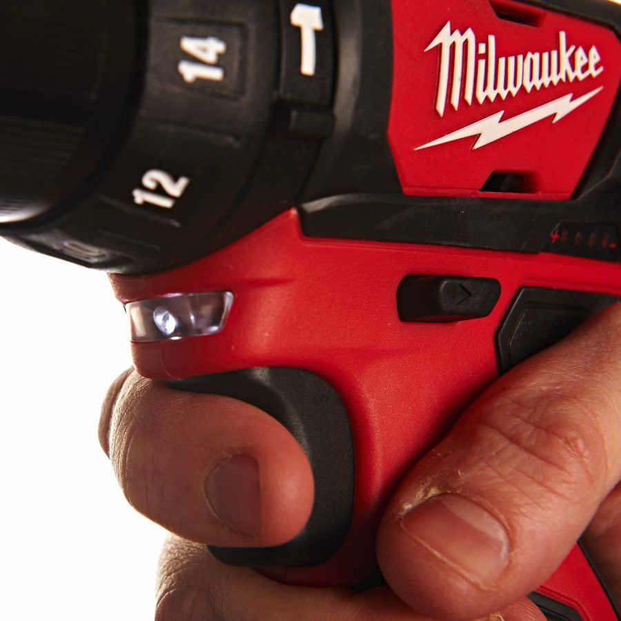 Прев'ю: Дриль-шурупокрут з ударом акумуляторний M12 BPD-202C Milwaukee 4933441940