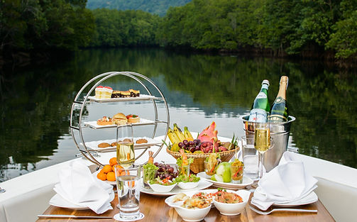 Luxury riverboat brunch: gourmet food, champagne