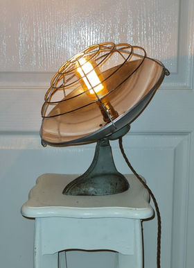 Curved Vintage Heater Lamp