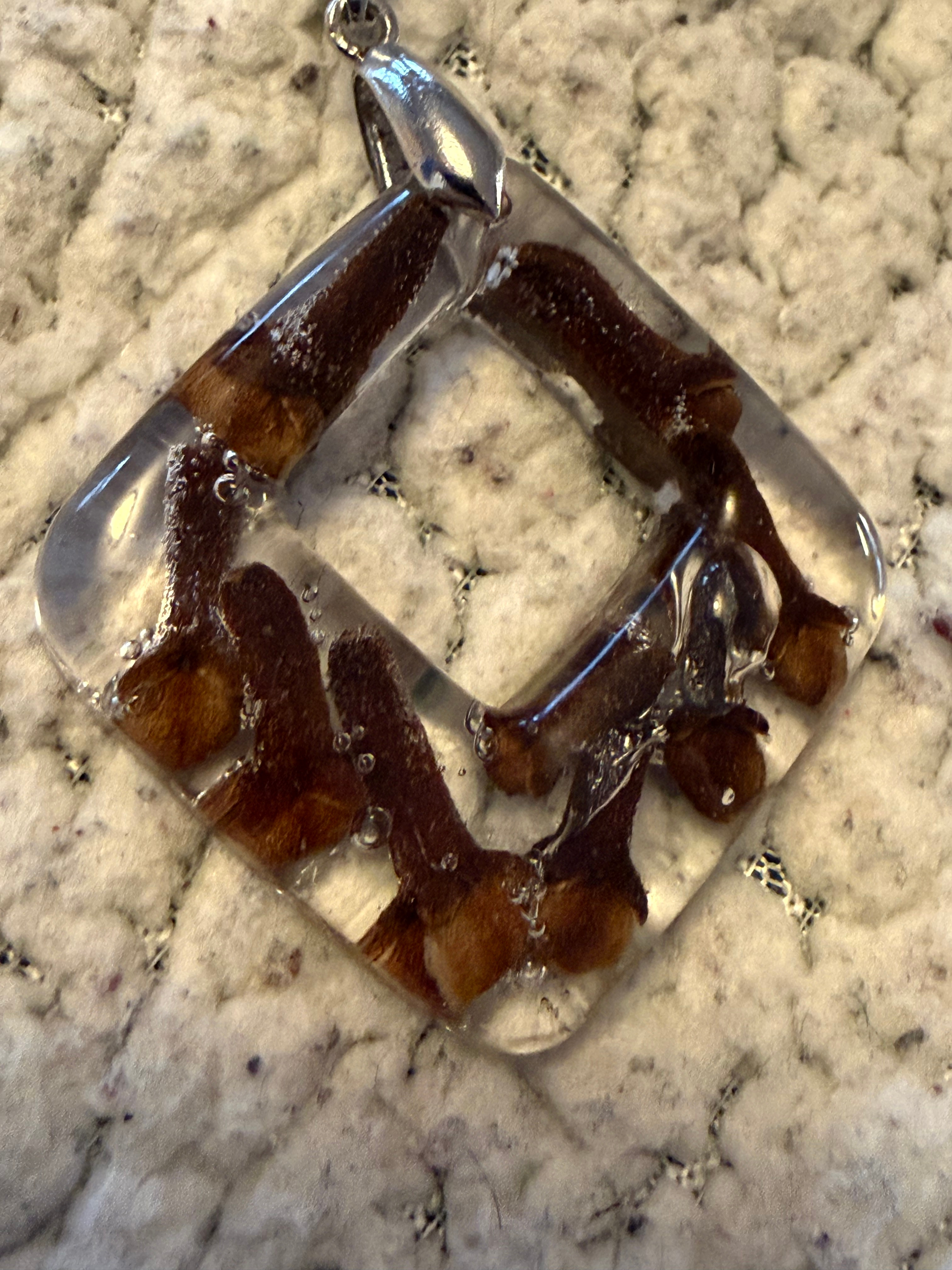 Clove Rounded Diamond Pendant