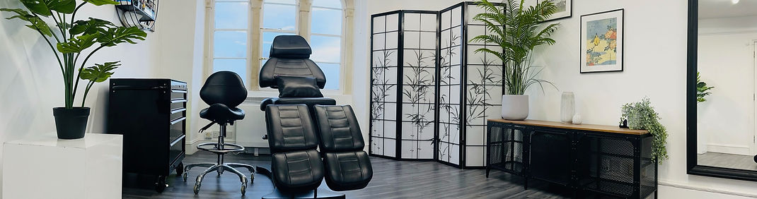 avant art tattoo studio room