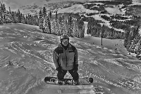 gritty snowboard blacka nd white.jpg