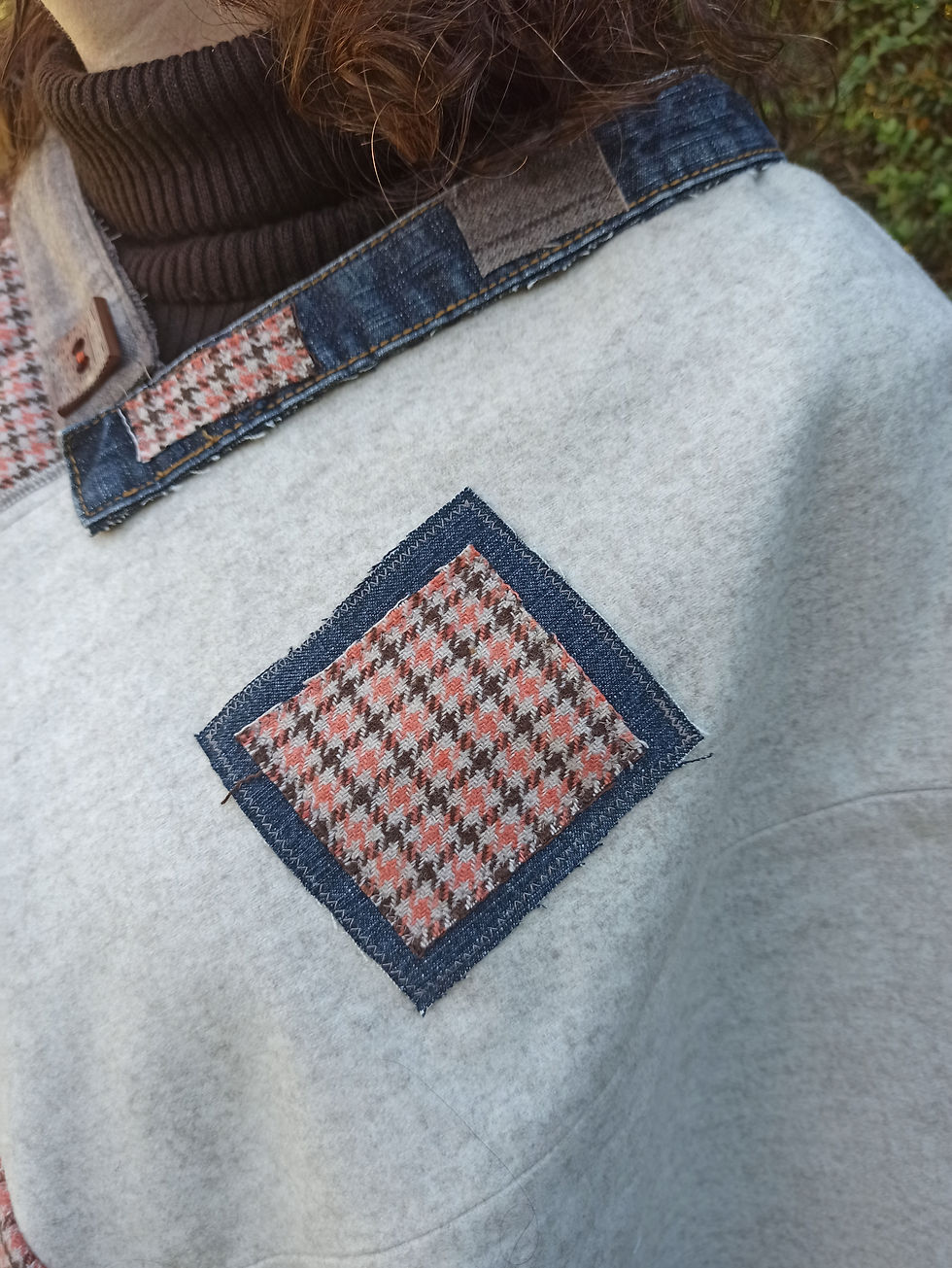 Miniature : Poncho beige et orange à carreaux. Jean's. Upcycling