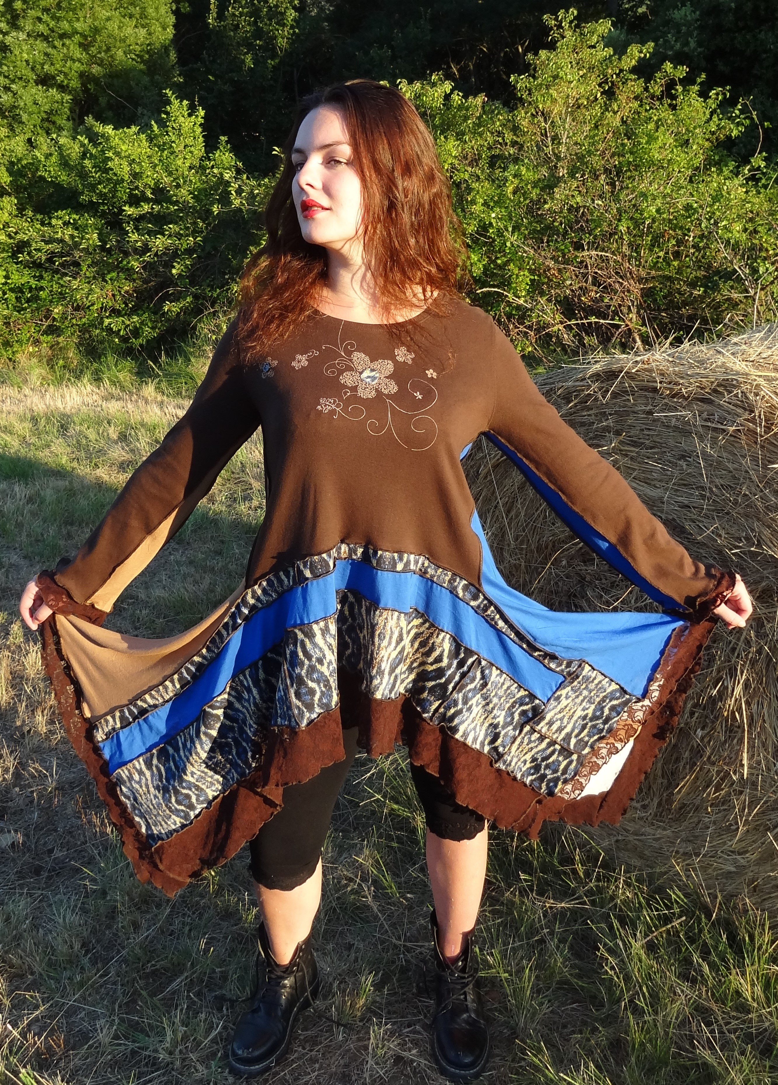 Tunique originale marron, bleue, camel et imprimé léopard.
