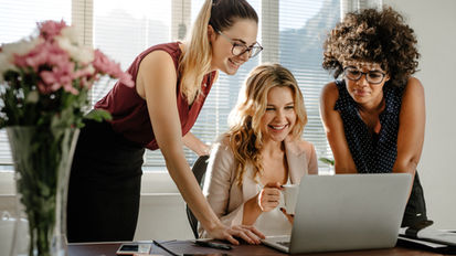 Mentoring Women in Tech: Breaking Barriers and Building Futures