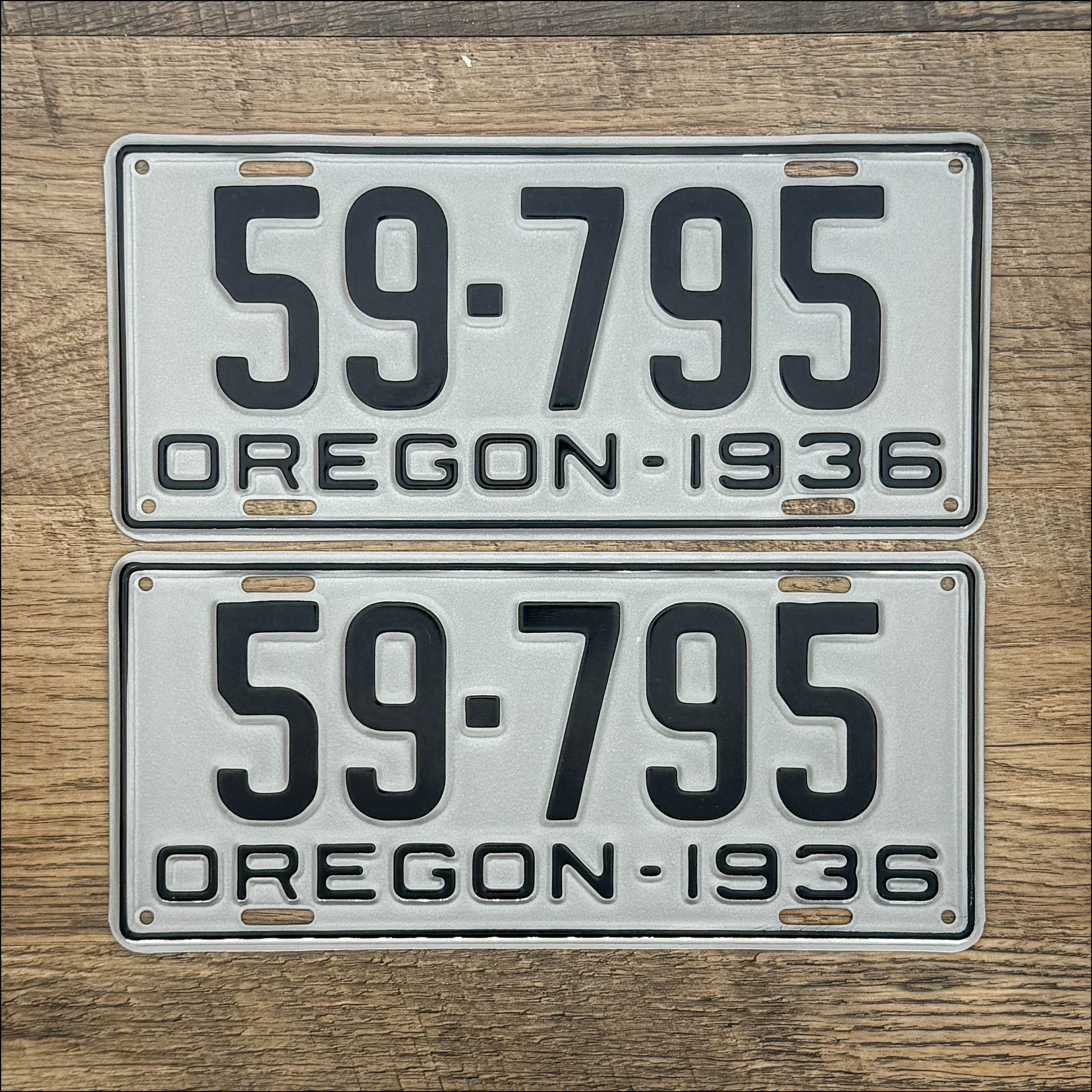 A restored pair of Oregon 1936 license plates.