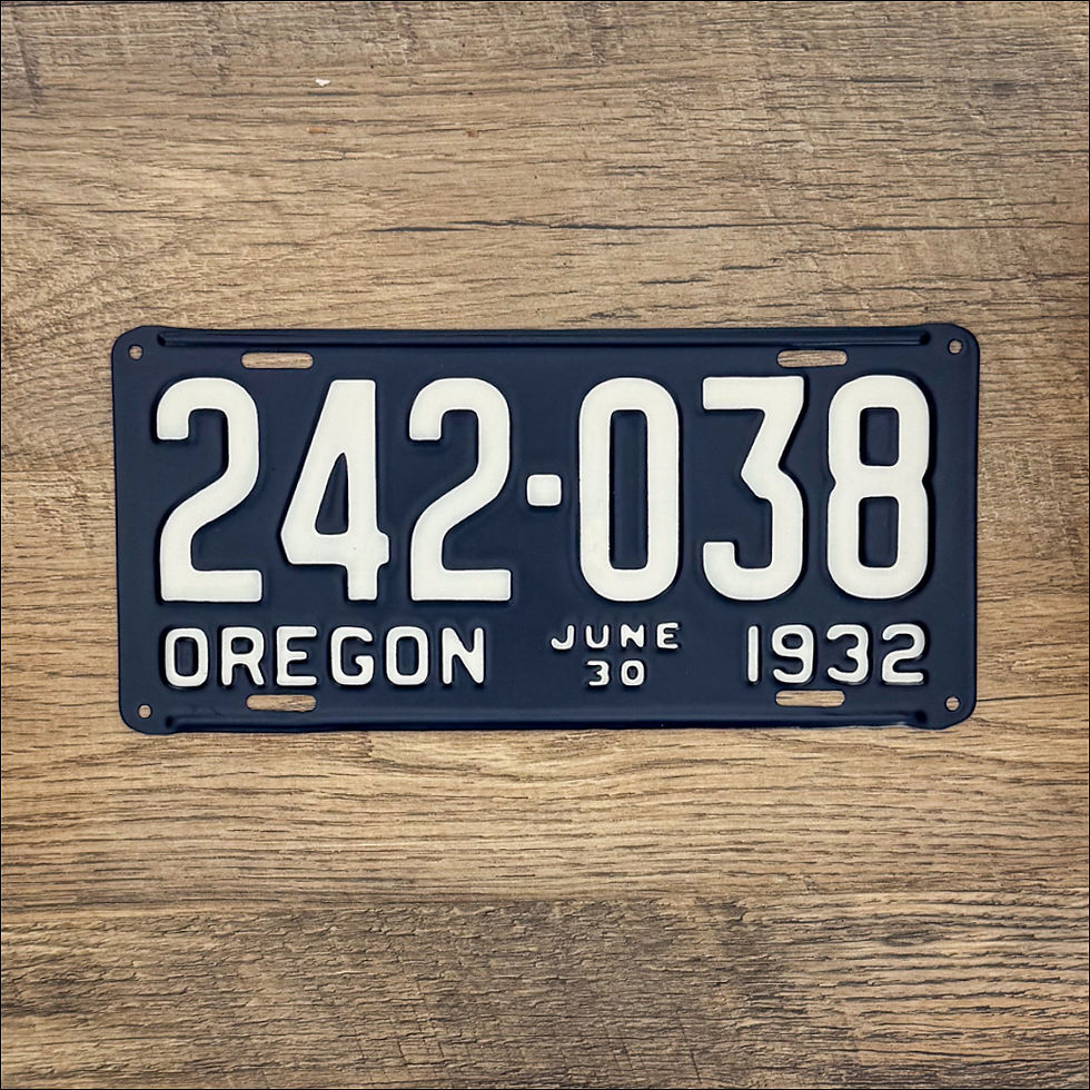 A restored Oregon 1932 license plate.