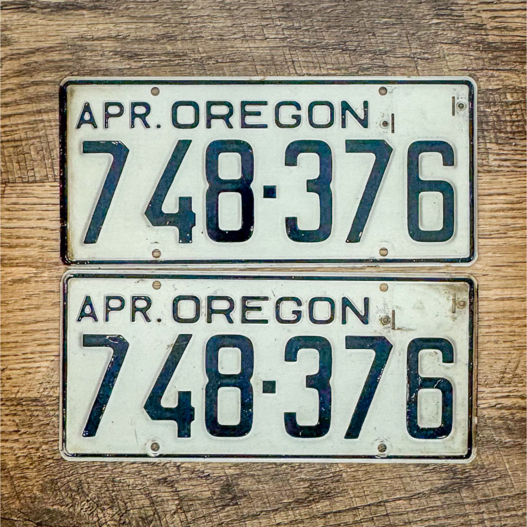 An original pair of Oregon 1951-55 license plates.