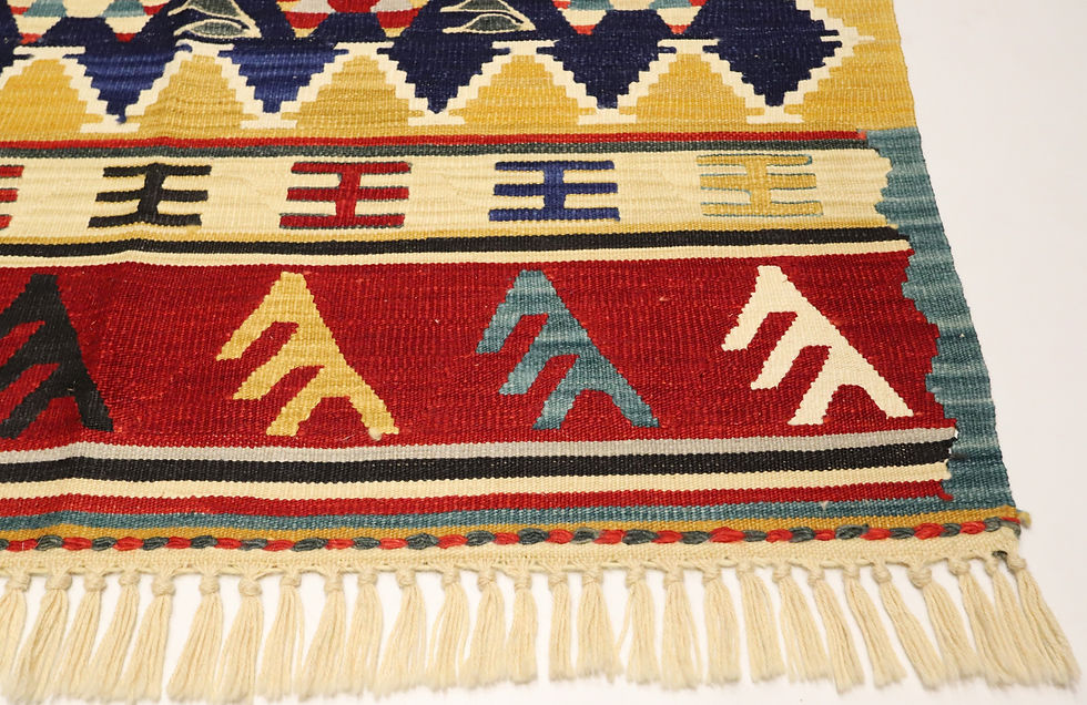Thumbnail: F661 - Ushak Kilim