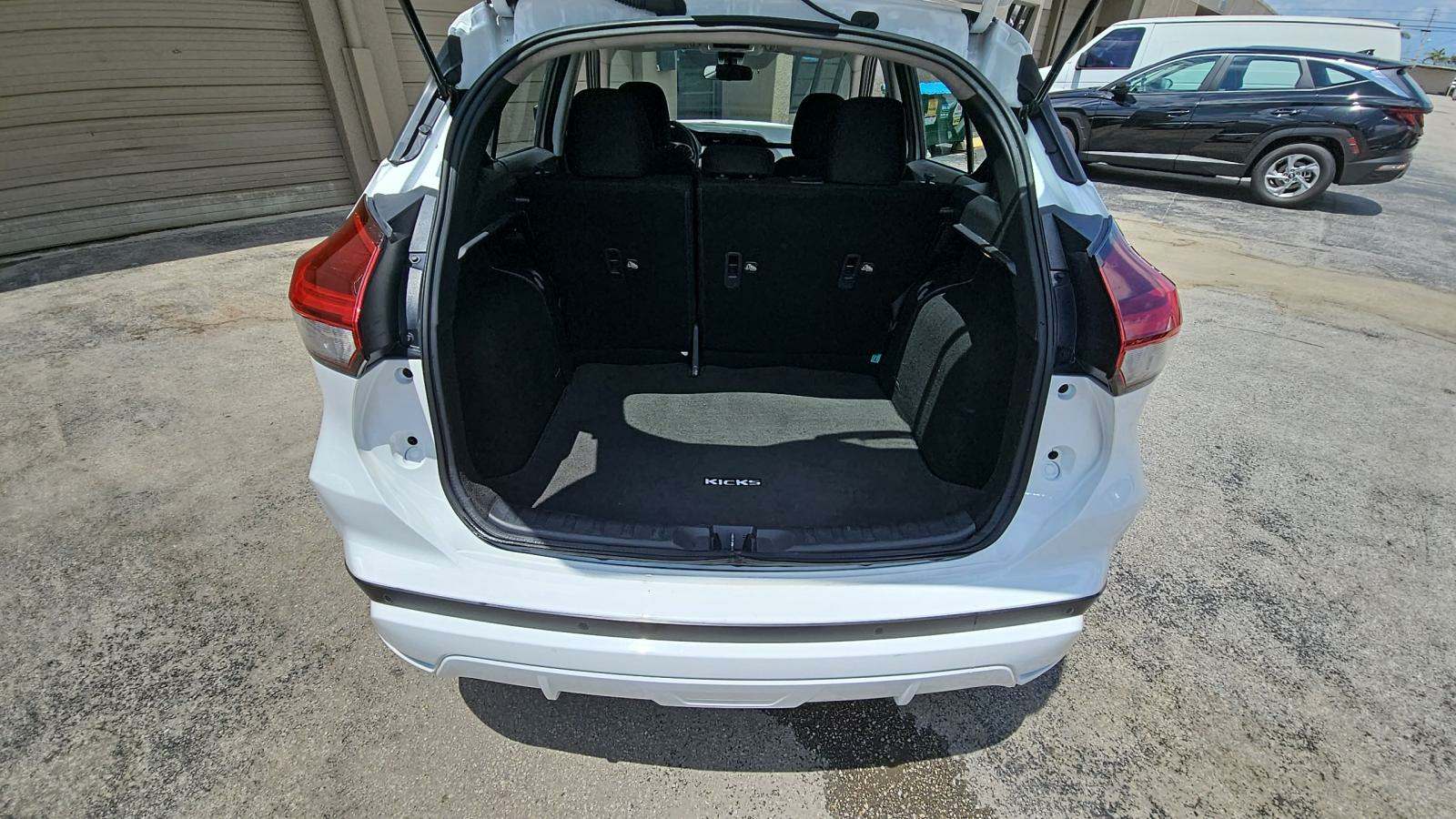 2023 Nissan Kicks S - Photo 6