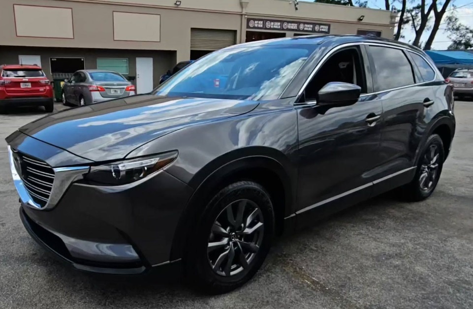 2023 Mazda CX-9 Touring's photo