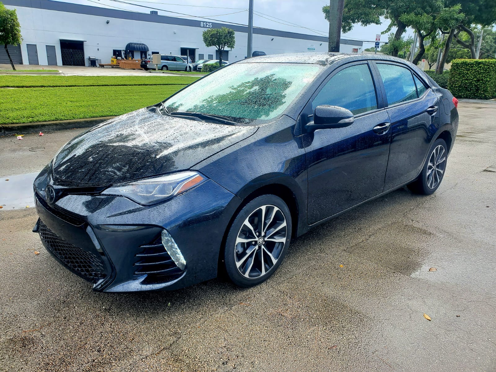 2017 Toyota Corolla SE's photo