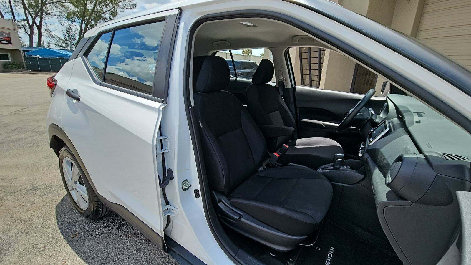 2023 Nissan Kicks S - Photo 12