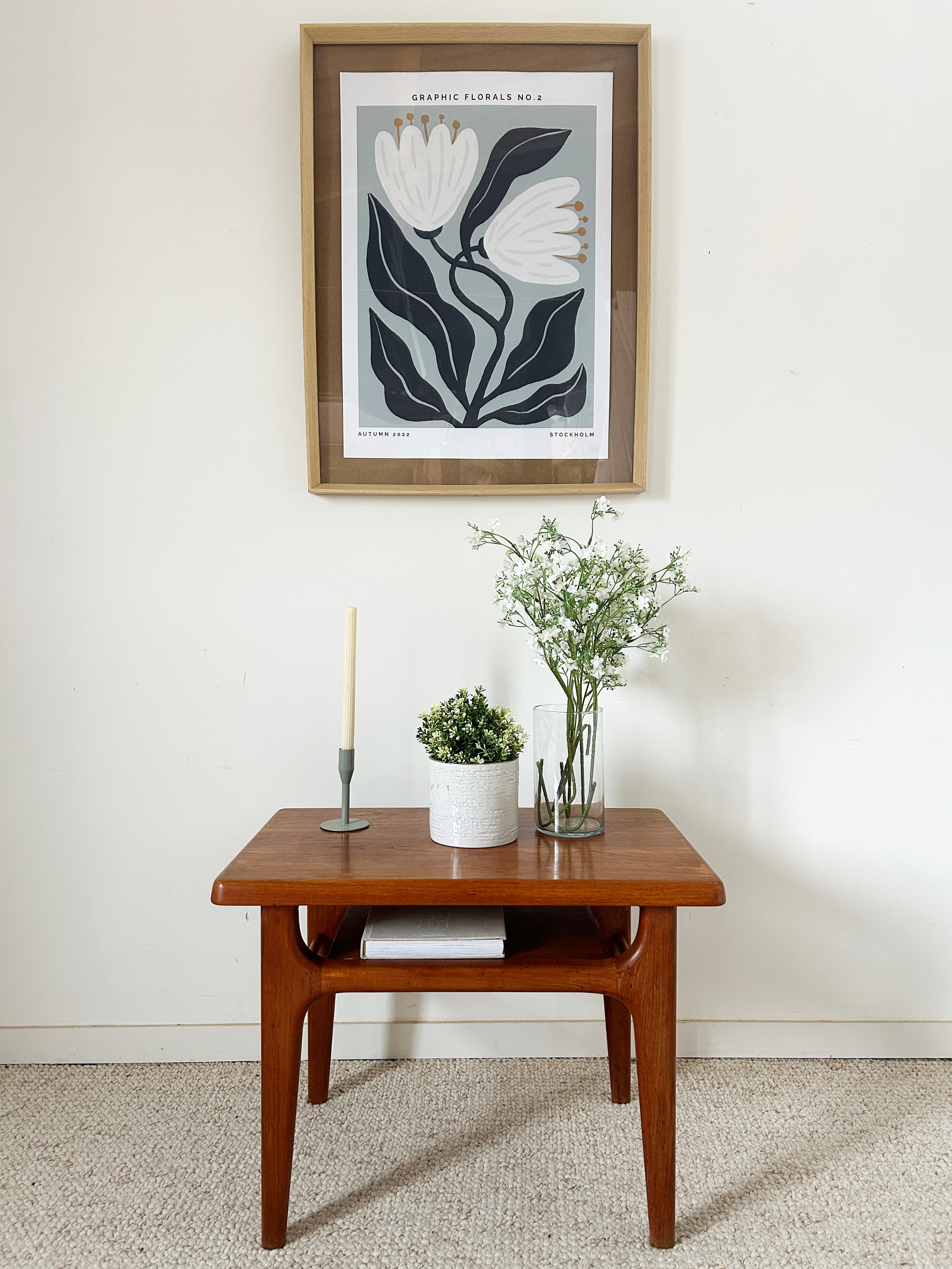 Petite table basse teck massif 60's