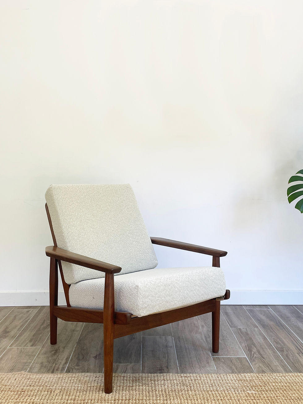 Fauteuil Scandinave bouclette