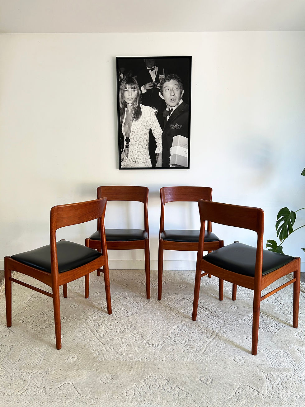 Suite de 4 chaises Henning Kjaernulf 60's