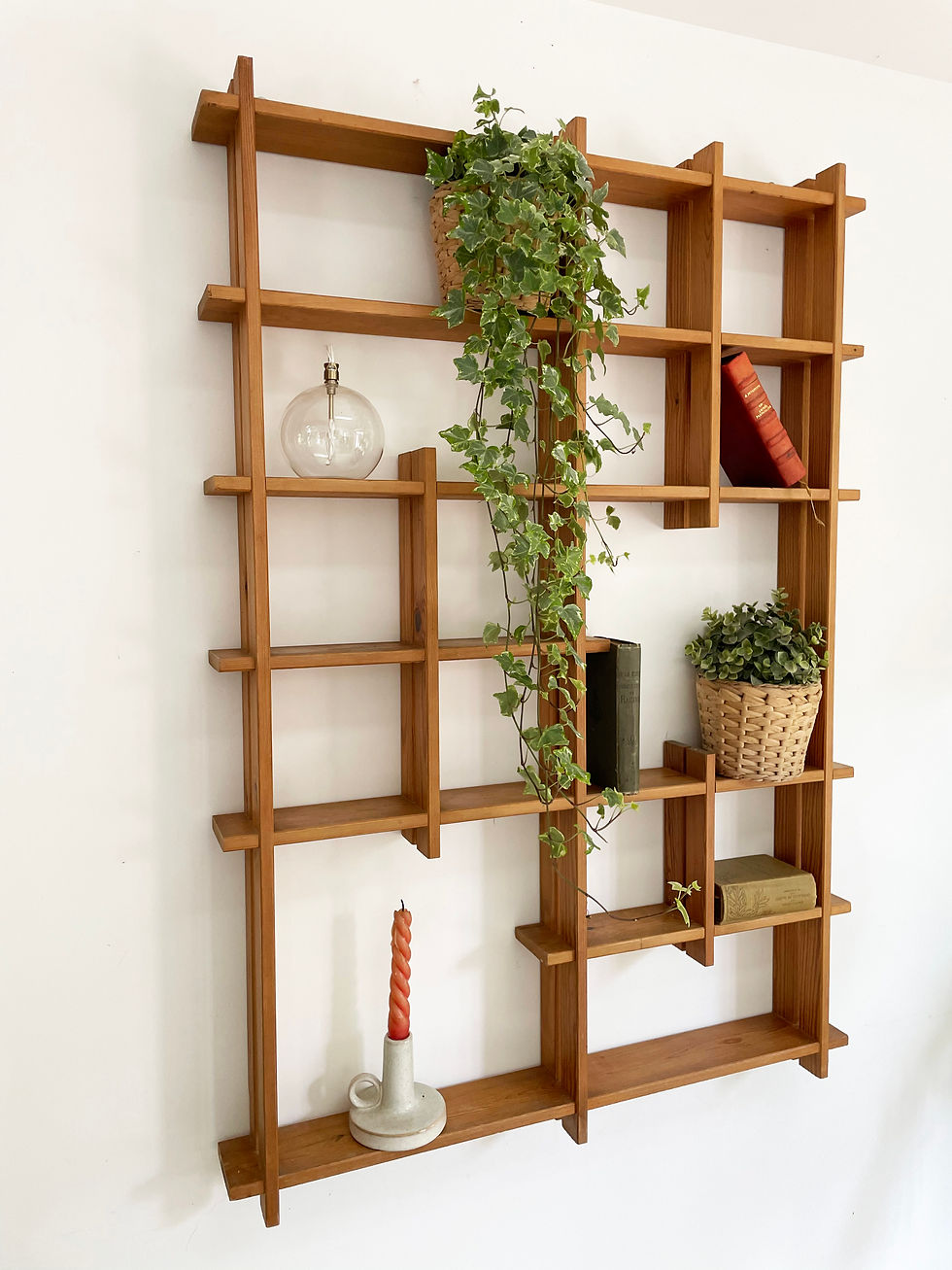 Grande étagère murale