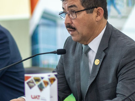 Entrega el rector Dámaso Anaya nombramientos a titulares de las secretarías de la UAT