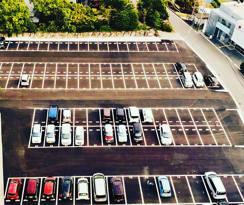 長崎で美容医療を受けるなら、広々とした無料駐車場を完備。