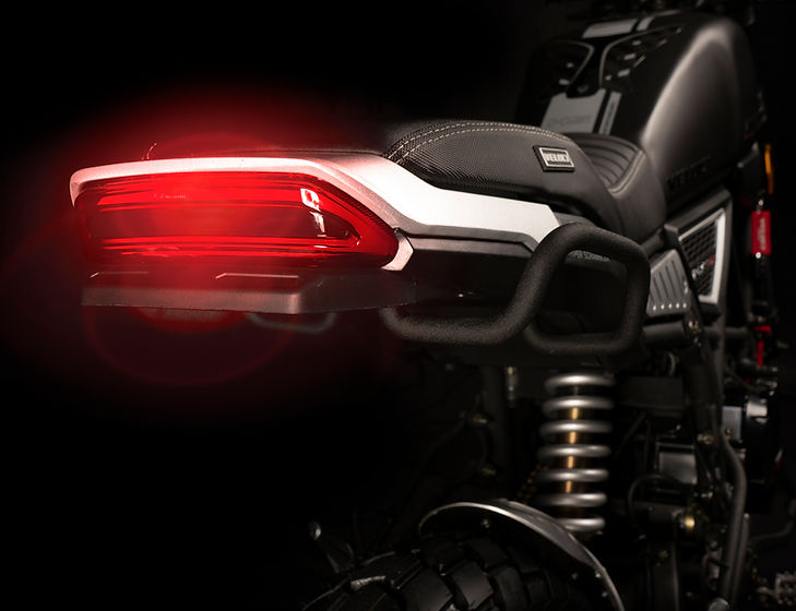 6 DARK THUNDER D5.jpg