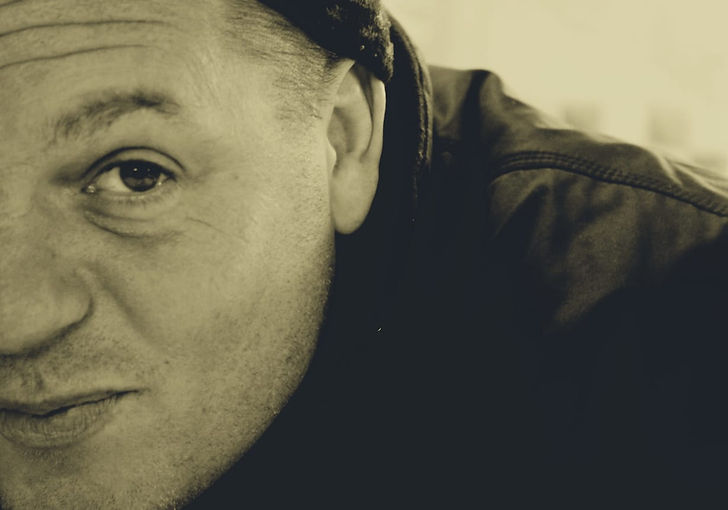 author pic 2.jpg