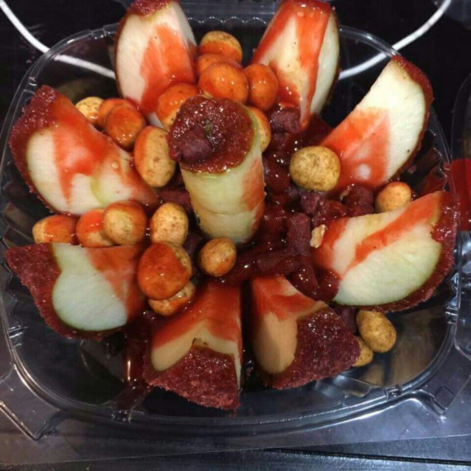 Thumbnail: The crazy apple with gummies