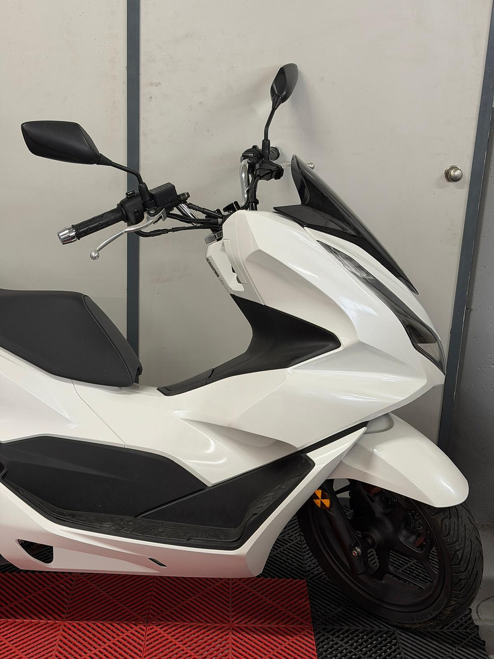 Miniatura: HONDA PCX 125