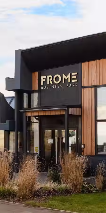 Looking for Signage Near You? What to Know Before You Choose