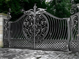 Gates on a Driveway: Choosing Secure, Stylish and Practical Entrance Solutions