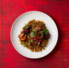 Antienos filė su įstabiais ryžiais ir keptomis slyvomis (Receptas)