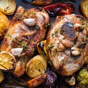 Kiaulienos kepsniai su daržovėmis (Receptas)