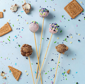 Šokoladiniai skanėstai ant pagaliuko ne tik vaikams (Receptas)