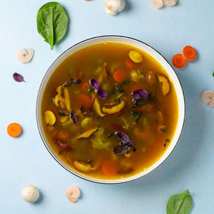 sriuba su krevetėmis