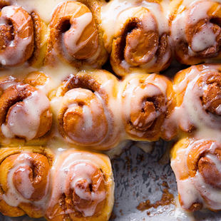 plėšomas bandelių pyragas