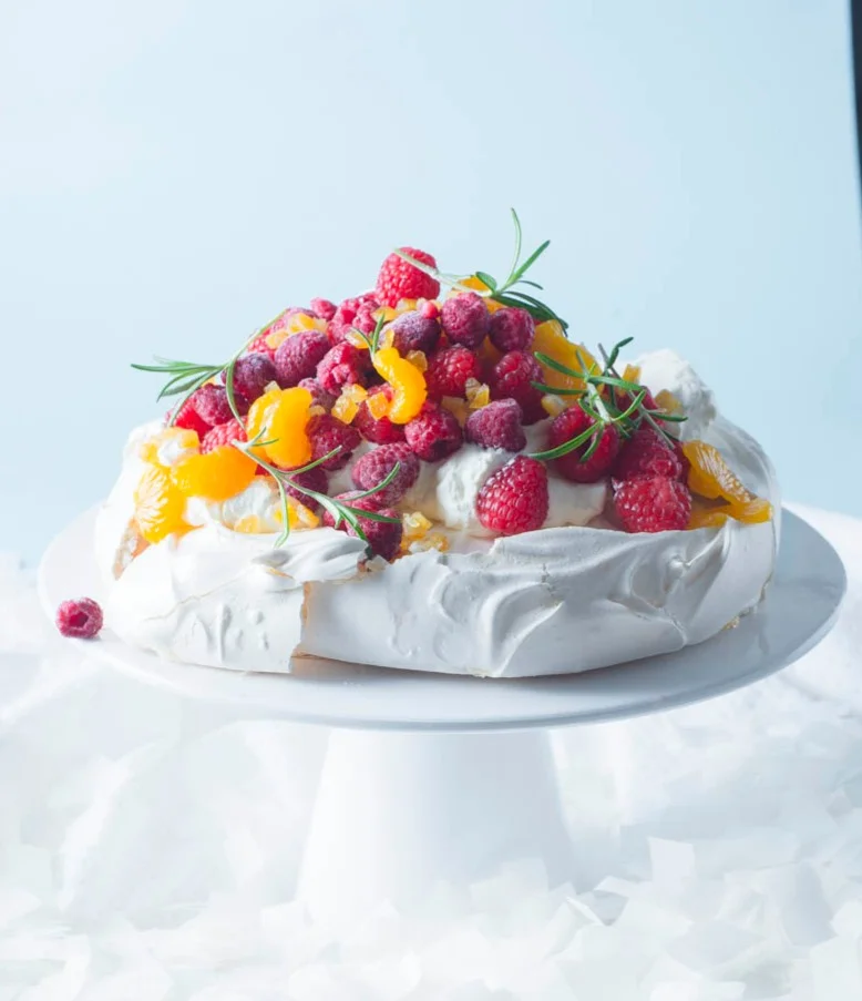 pavlova su mandarinais ir uogomis_receptas