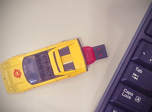 Toy car flash drive