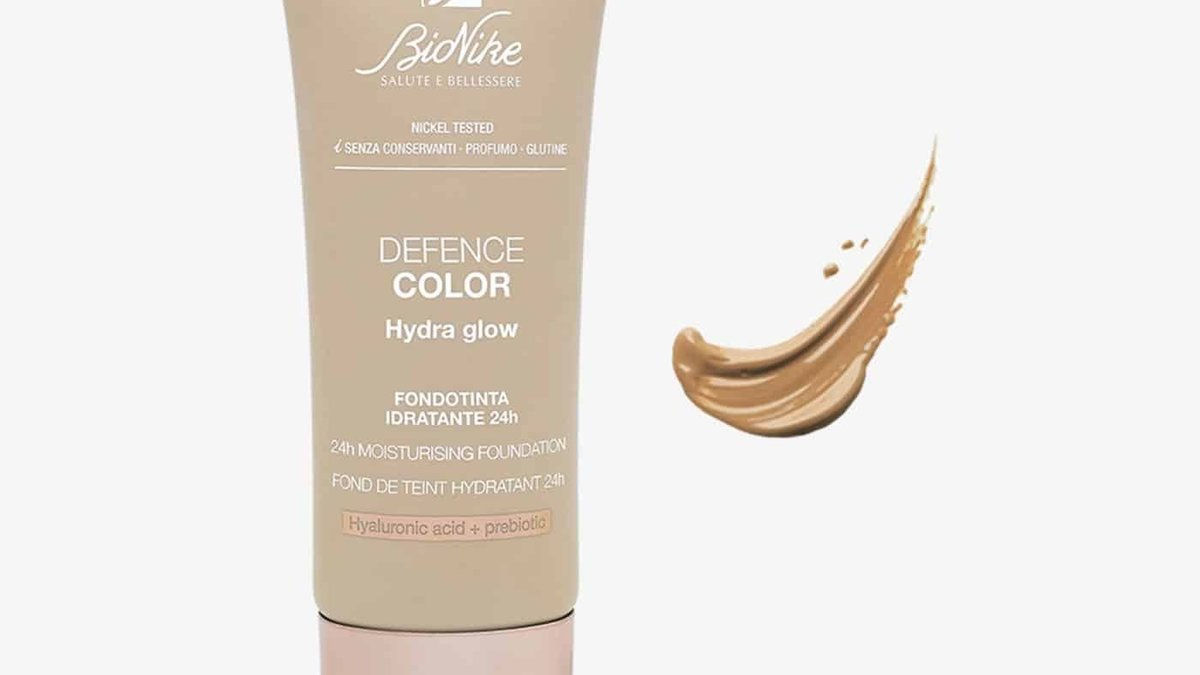 Hydra glow make up foundation 105
