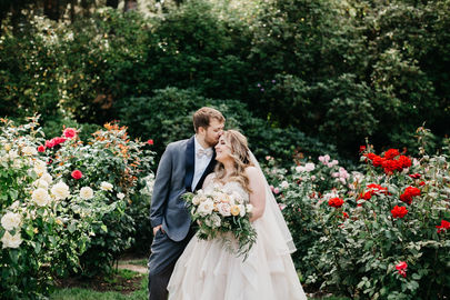 AN INTERNATIONAL ROSE TEST GARDEN WEDDING IN PORTLAND