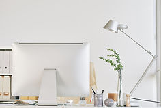 Aufgeräumter Schreibtisch