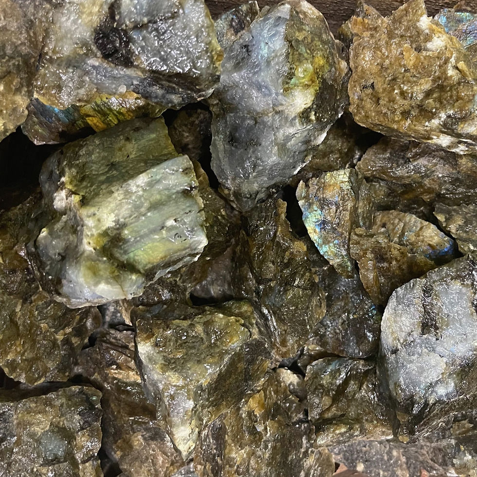 Thumbnail: Rough Labradorite