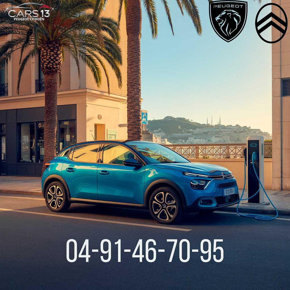 client Cars 13 heureux réceptionnant sa Citroën ë-C3 électrique neuve à Marseille après avoir bénéficié de la prime CEE 2025, garage Citroën et Peugeot Cars 13 Saint-Antoine