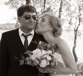 Hääkuvausta Lohjalla, Nummelassa, Espoossa, Vantaalla, Helsingissä ja lähialueilla.